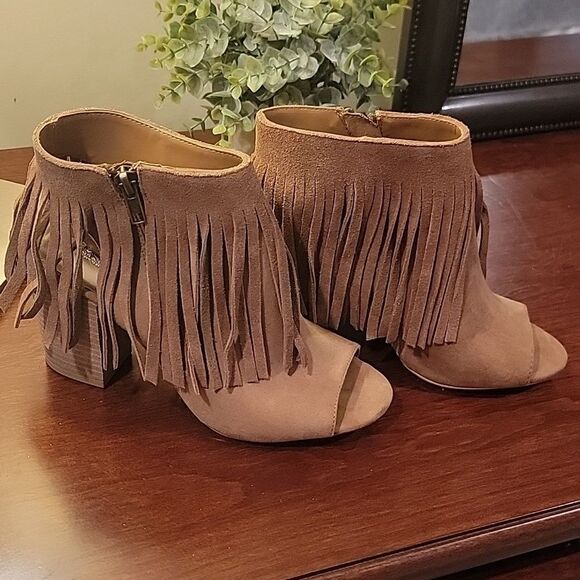 Carlos Santana suede fringe high heeled booties peep toe size 6.5 - Picture 3 of 10